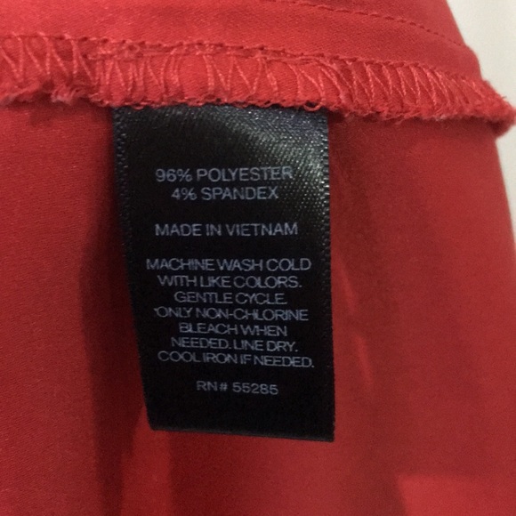 Express red blouse - Picture 3 of 3